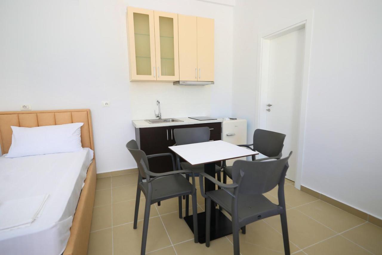 Vila S&S Vlorë Exterior foto
