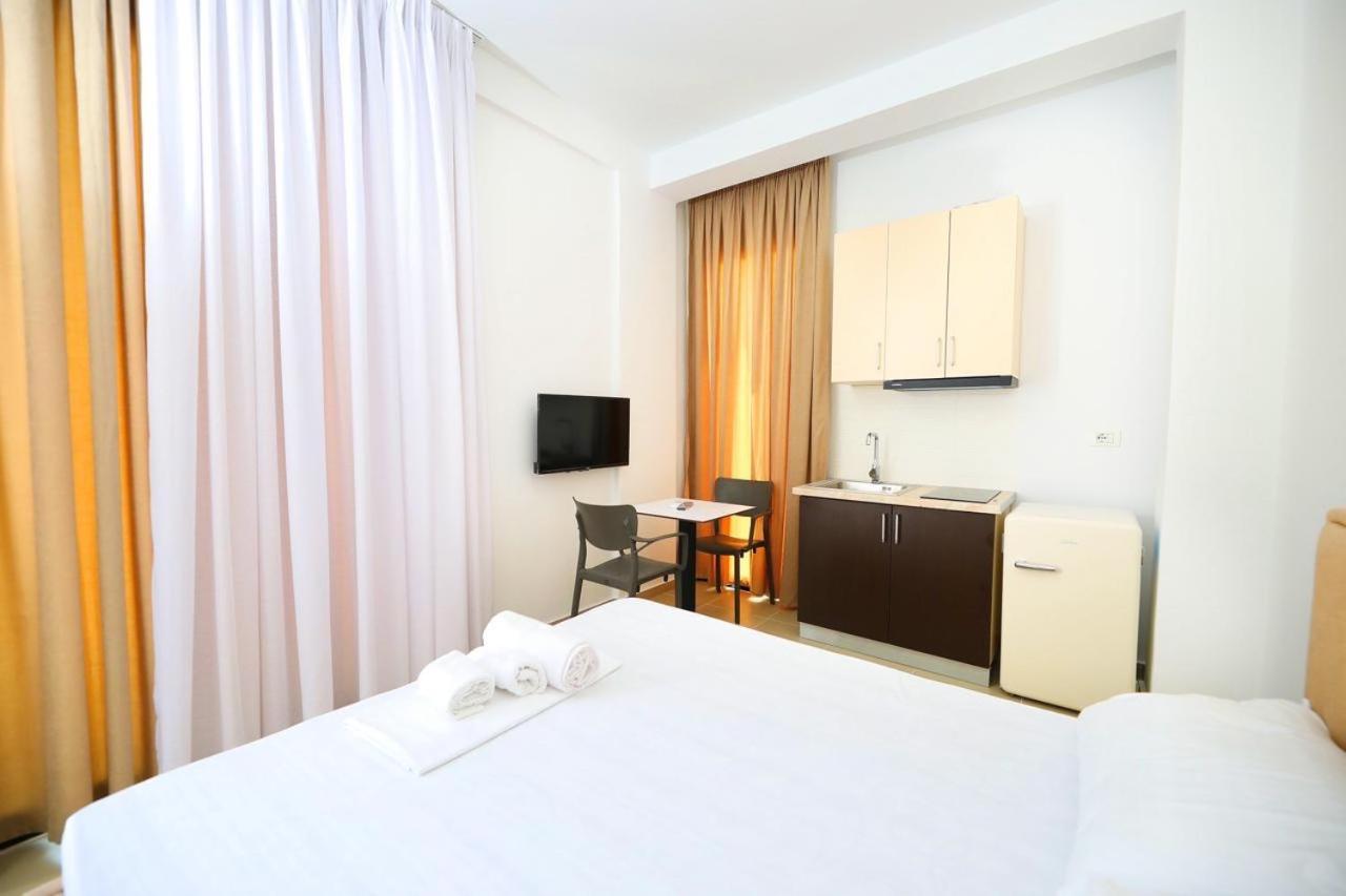 Vila S&S Vlorë Exterior foto